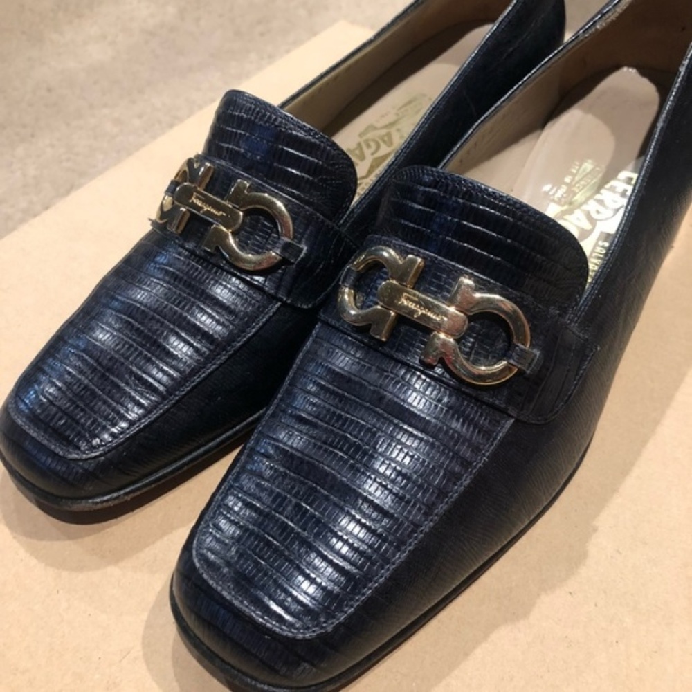 SALVATORE FERRAGAMO Blue Loafers 9.5